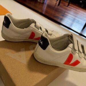 Veja Kids Sneakers in White and Red